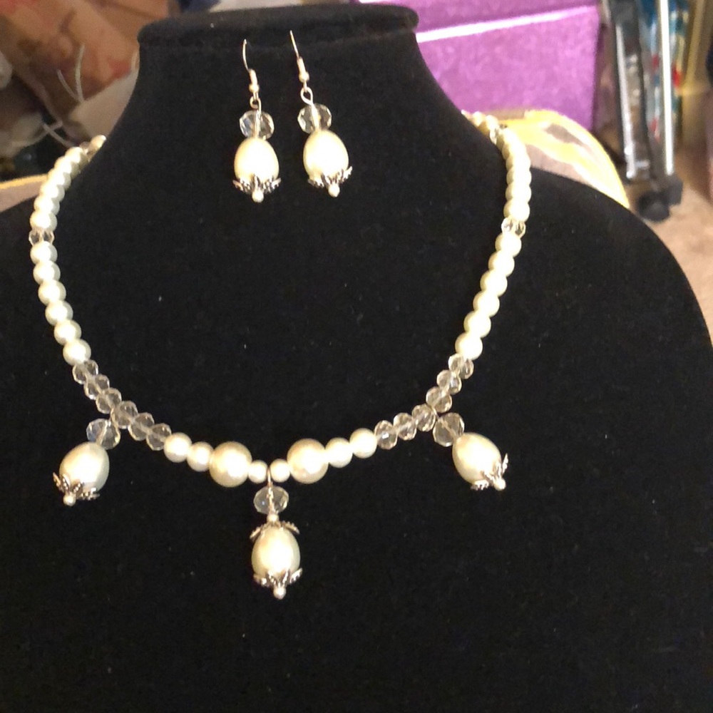 Necklace & Earrings
